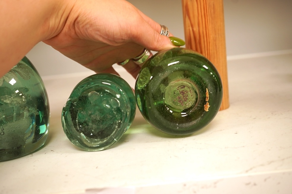 Three Victorian glass dumps, tallest 9cm